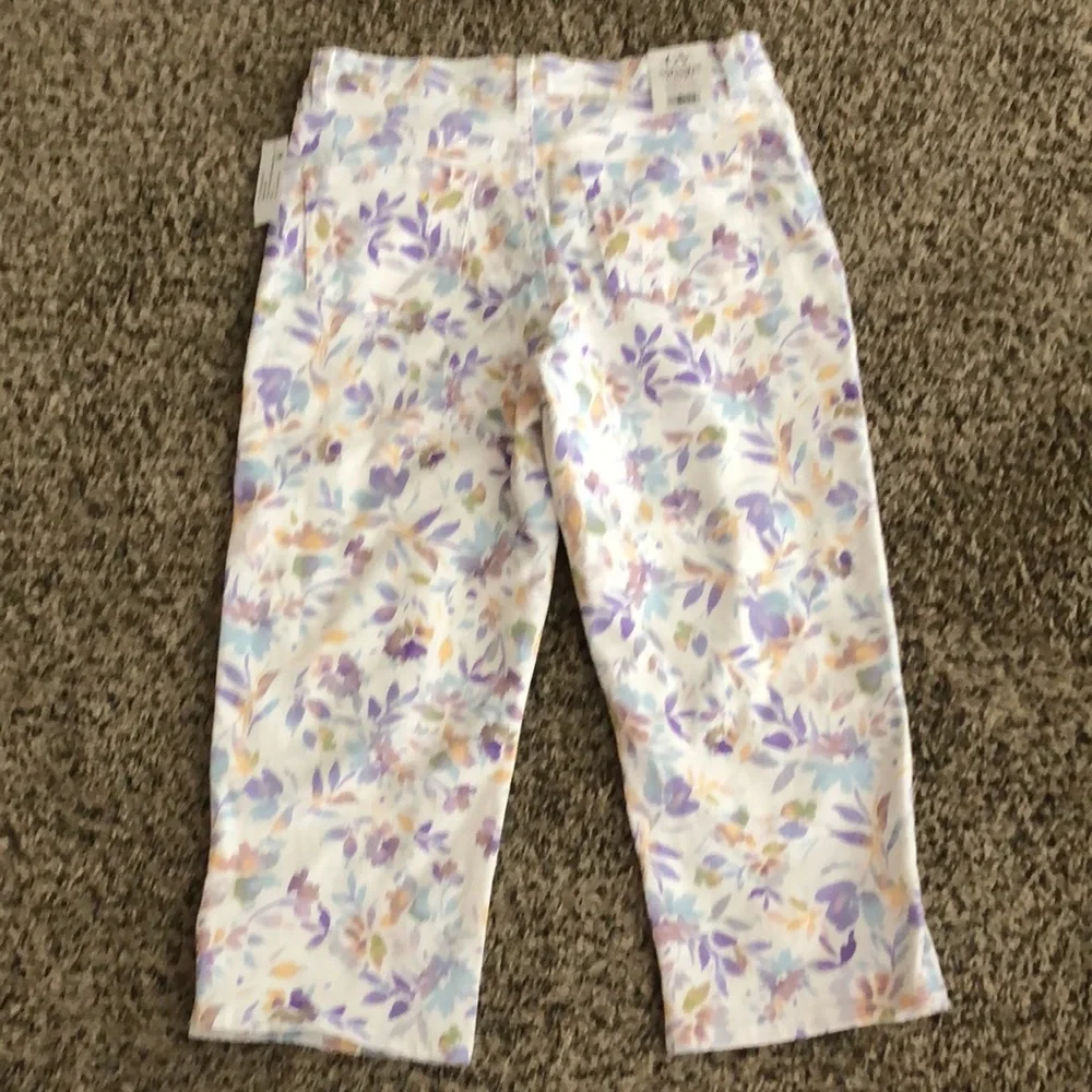 Gloria Vanderbilt Capris Jean AmandaVintage White Floral NWT - Picture 11 of 11